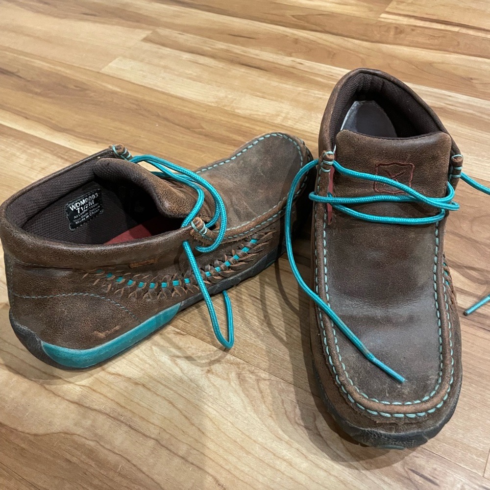 Twisted X with turquoise straps